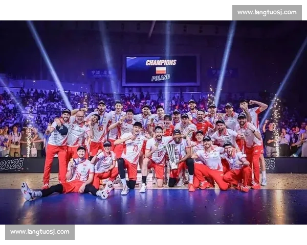 宁波巅峰之战落幕：波兰男排横扫意大利首夺世联赛冠军