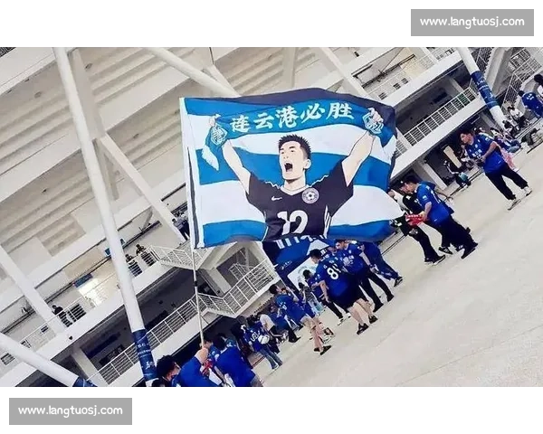 立柱拒绝奇迹！常州队苏超最接近进球瞬间引爆全场，球迷雨中助威不离不弃