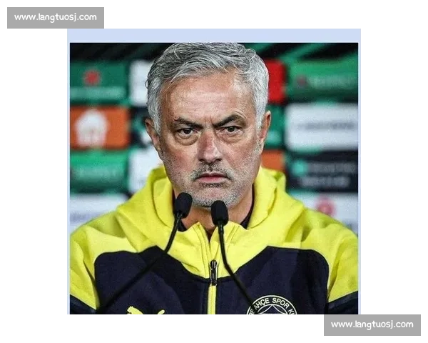 穆里尼奥求购奥尔索利尼遭拒：费内巴切碰壁，球员铁心留守意甲