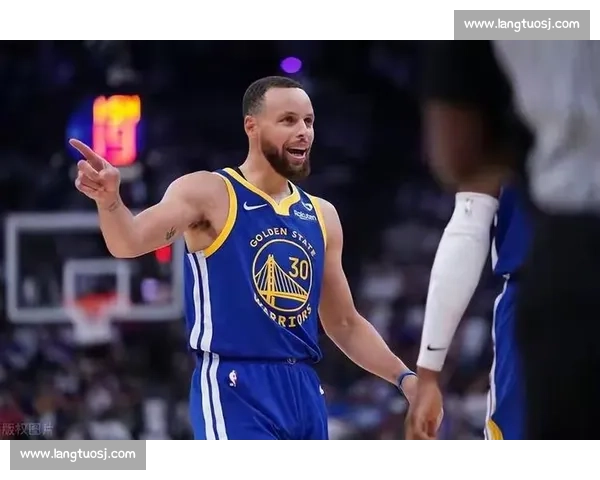 勇士快船正面对决西部强强碰撞引爆季后赛前哨战悬念拉满全场焦点夜 勇士快船正面对决西部强强碰撞引爆季后赛前哨战悬念拉满全场焦点夜