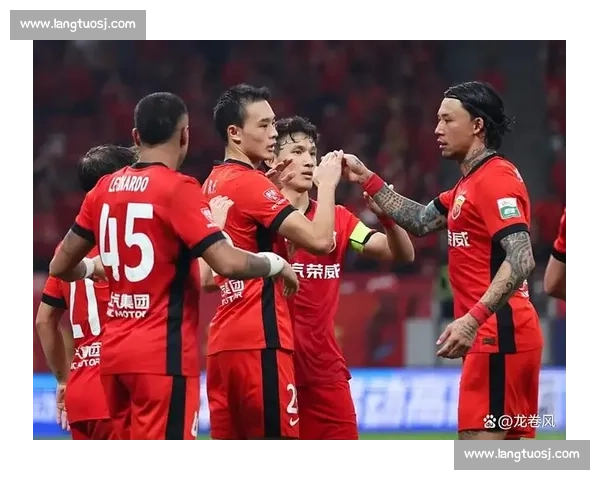 工体烽火再燃国安迎战首尔全力争胜点燃亚冠之夜主场荣耀与信念碰撞 工体烽火再燃国安迎战首尔全力争胜点燃亚冠之夜主场荣耀与信念碰撞