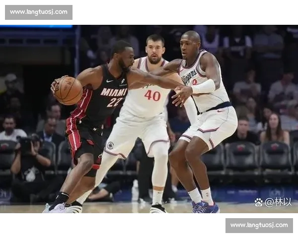 快船季后赛VS强敌全解析关键对位战术走向与胜负悬念深度前瞻观察